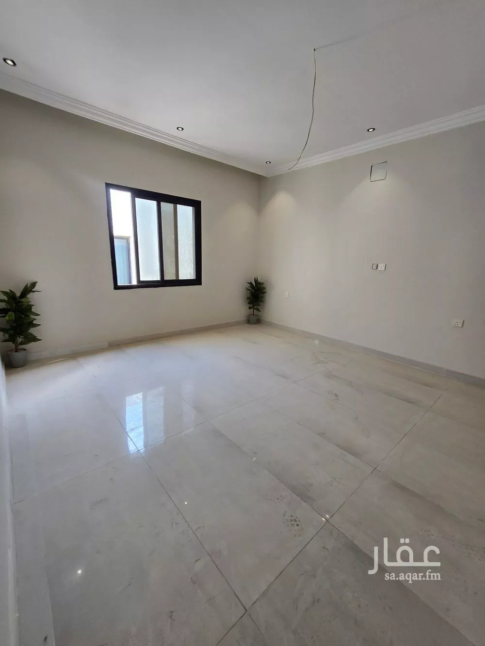 شقة 4 غرف في الحمرا 16