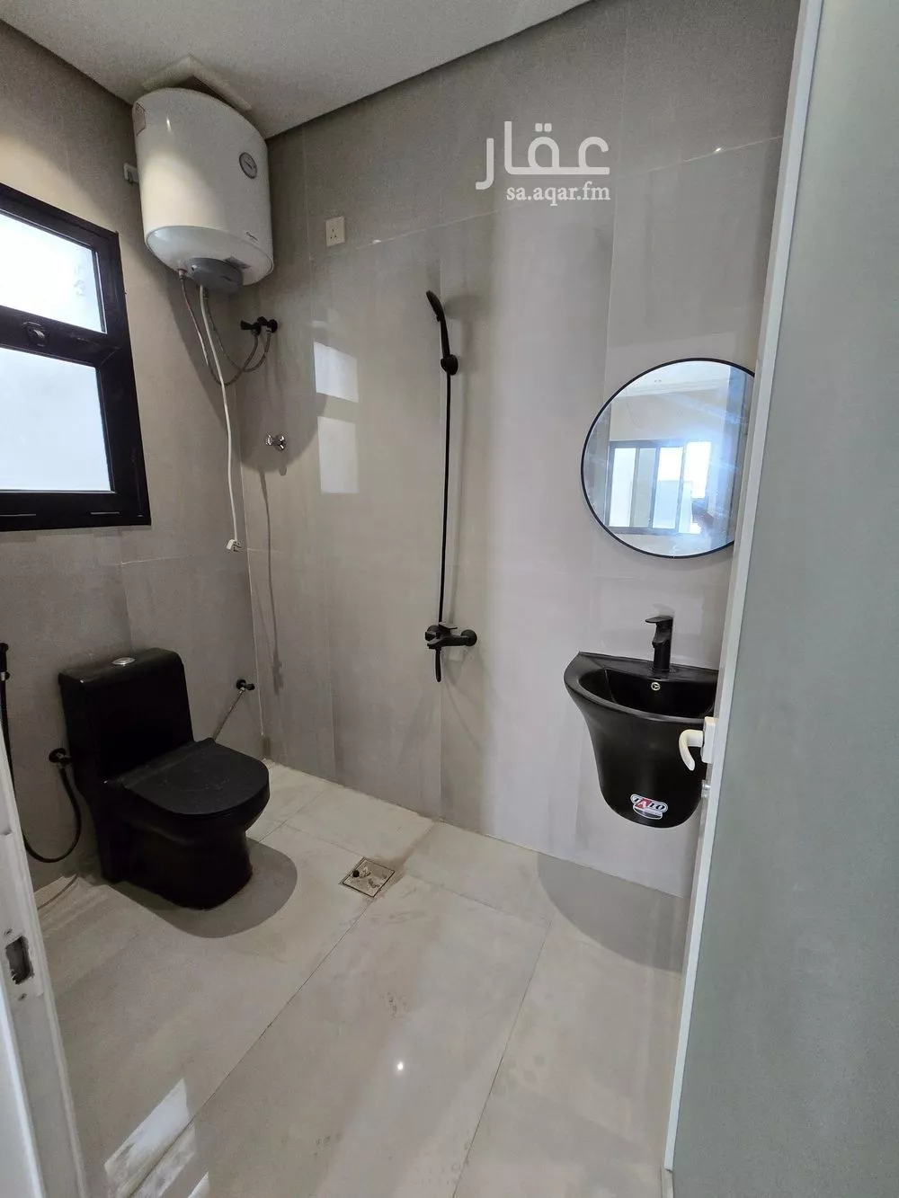 شقة 4 غرف في الحمرا 17