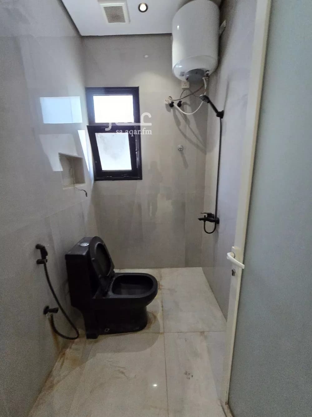 شقة 4 غرف في الحمرا 21