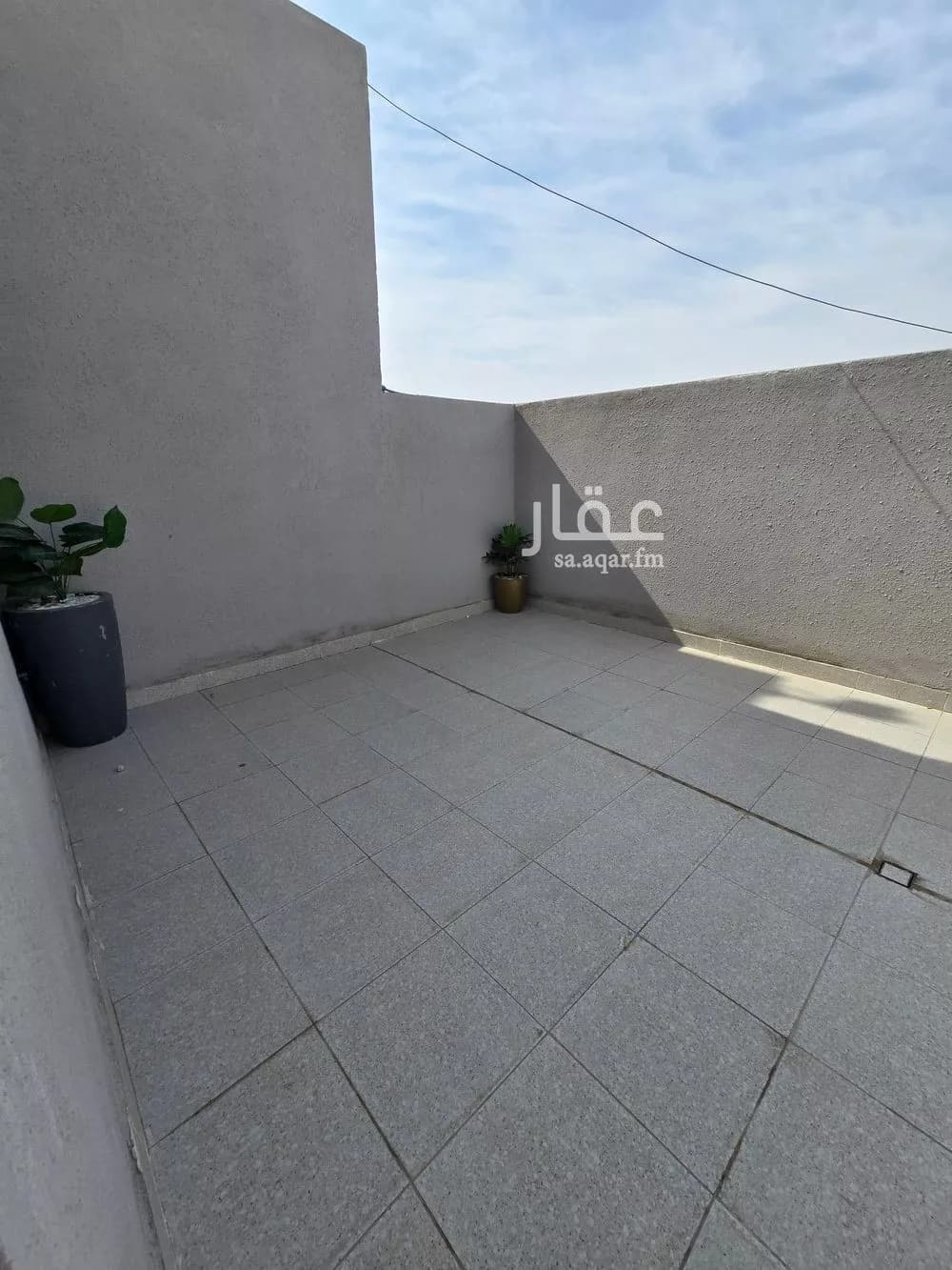 شقة 4 غرف في الحمرا 5