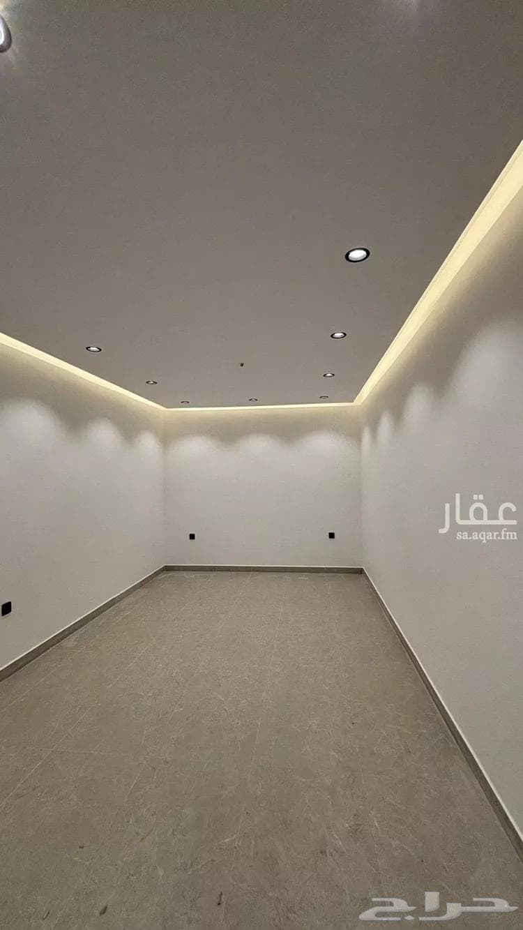 6 bedroom villa in Al Difa 2