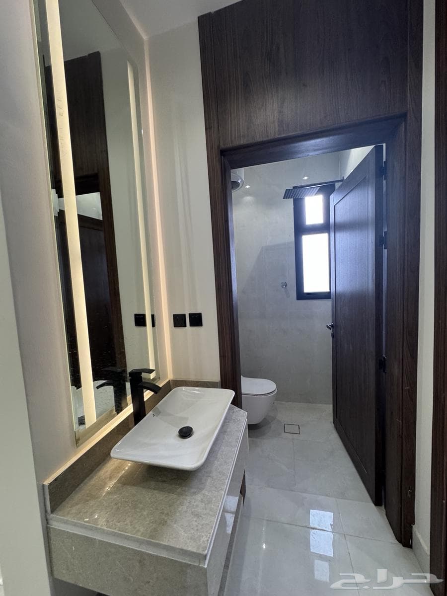 6 bedroom apartment in Al Janadriyah 11