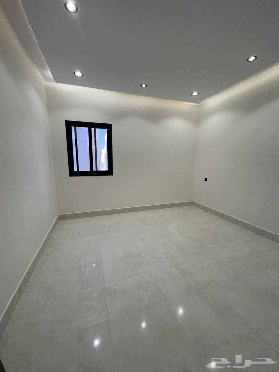 6 bedroom apartment in Al Janadriyah 4