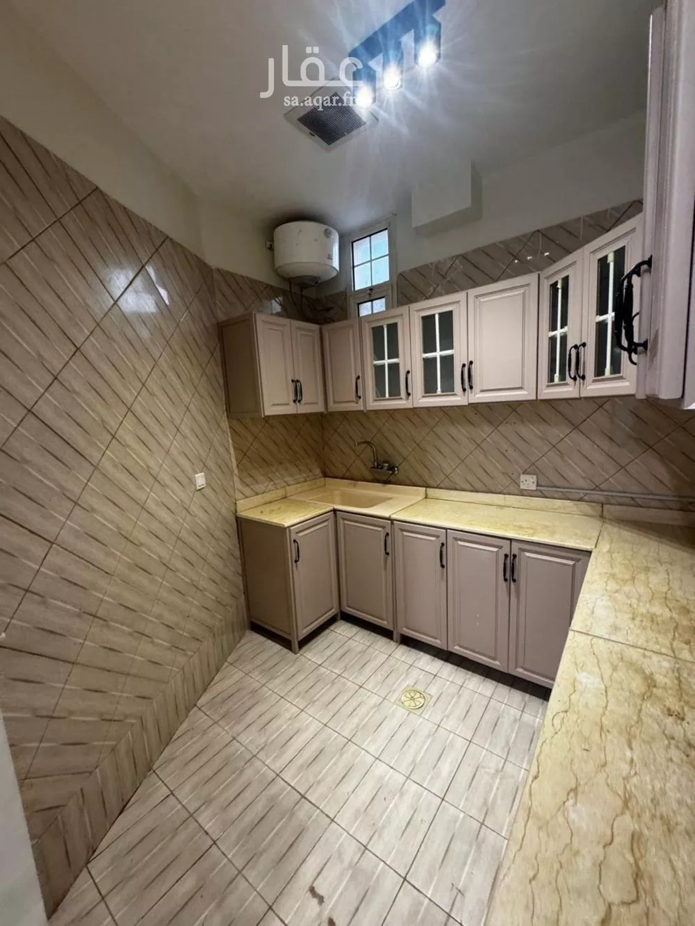 3 bedroom apartment in Al Aridh 3