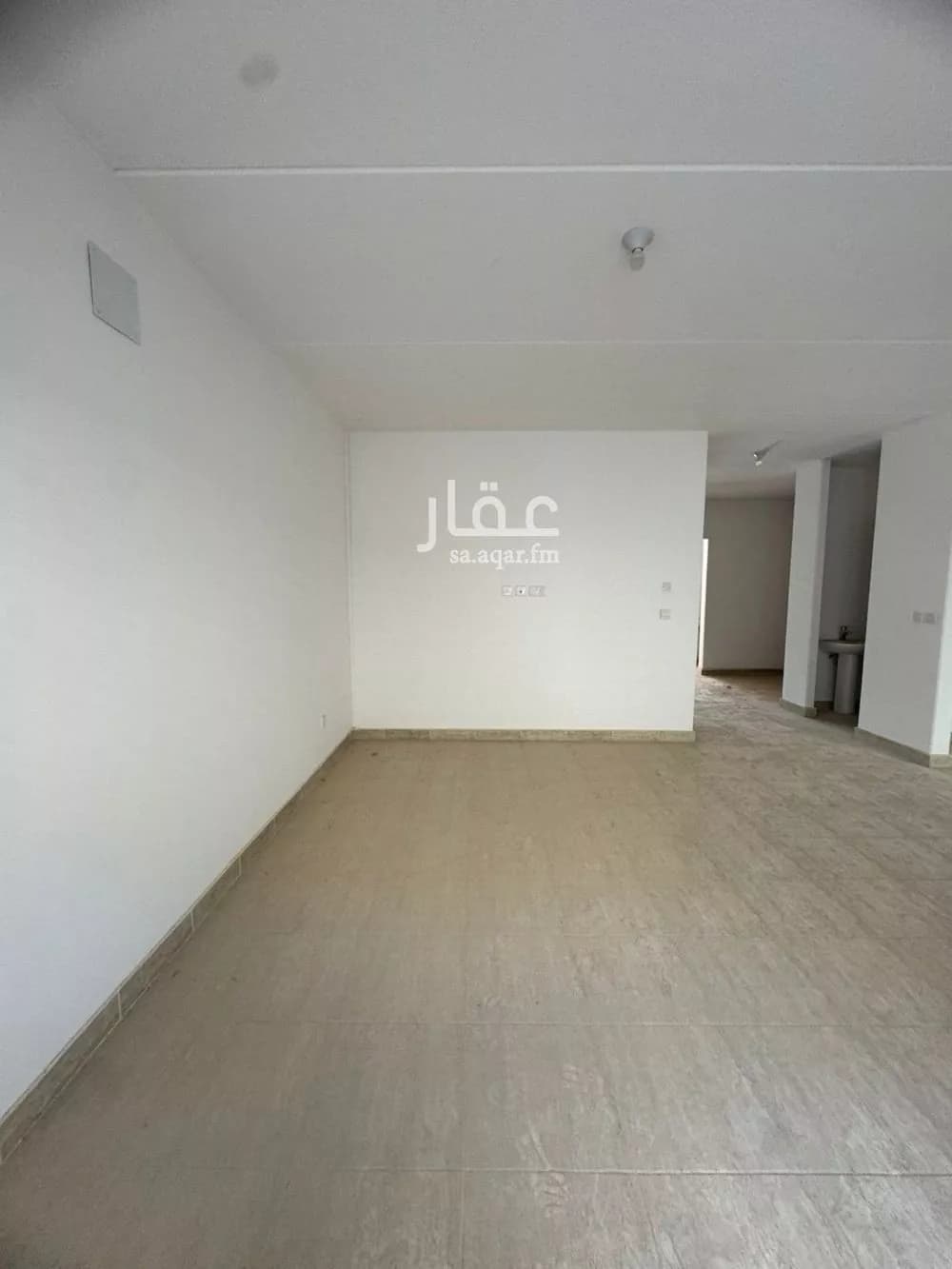 8 bedroom villa in Al Aridh, Riyadh 5