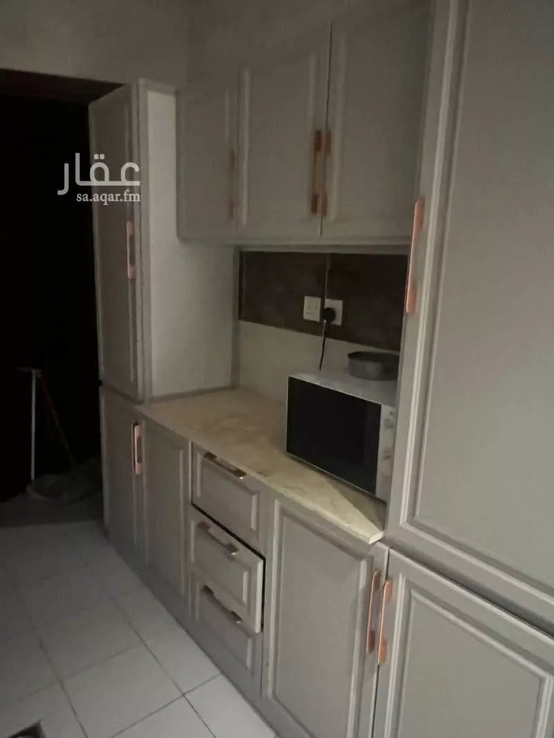 3 bedroom apartment in Al Gharra, Madinah 3