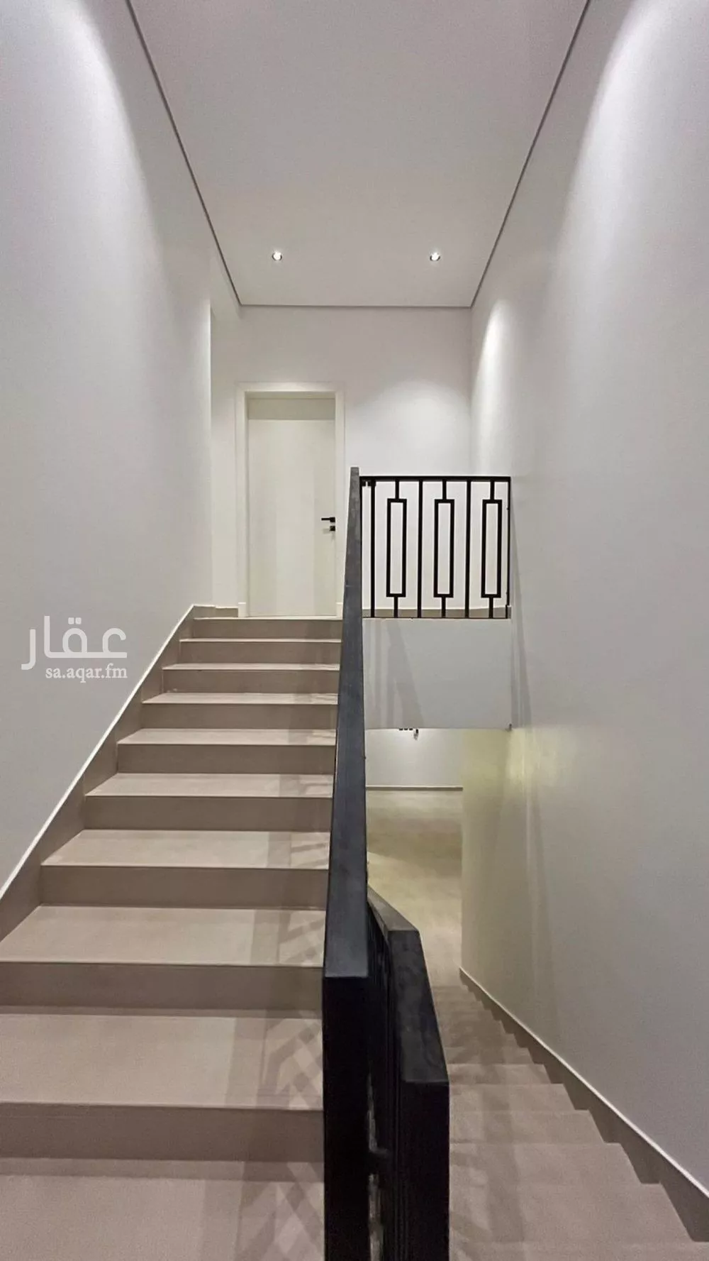 9 bedroom villa in Al Hazm, Riyadh 3