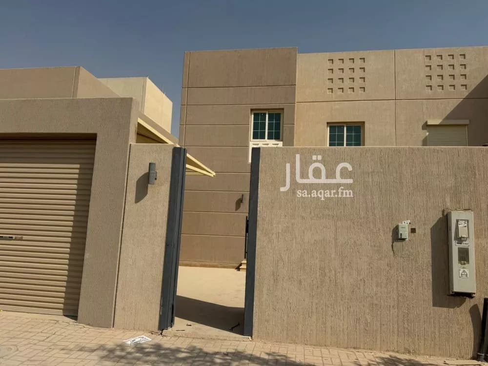 8 bedroom villa in Al Aridh, Riyadh 2