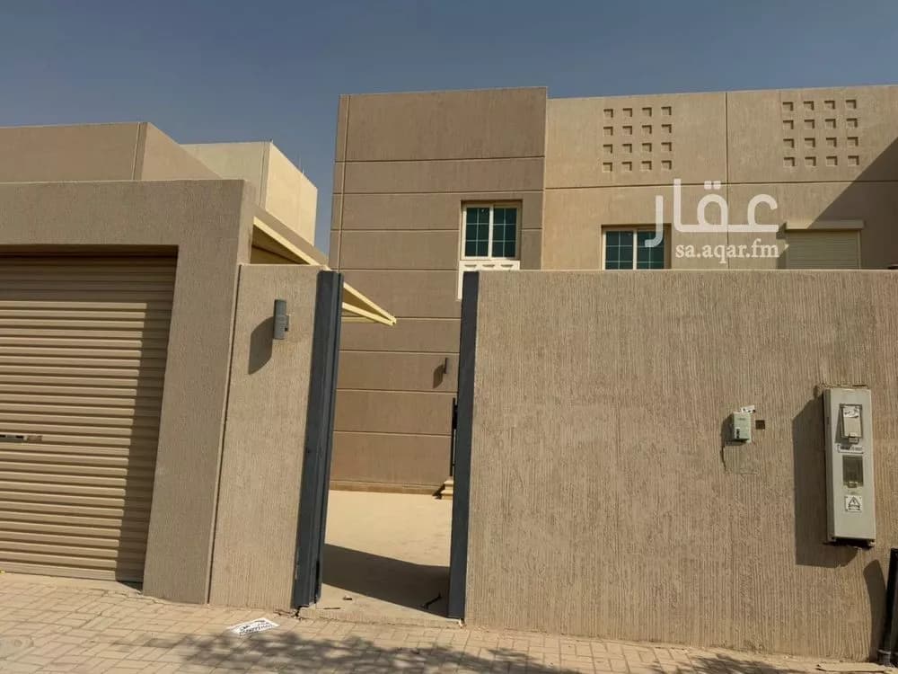 8 bedroom villa in Al Aridh, Riyadh 2