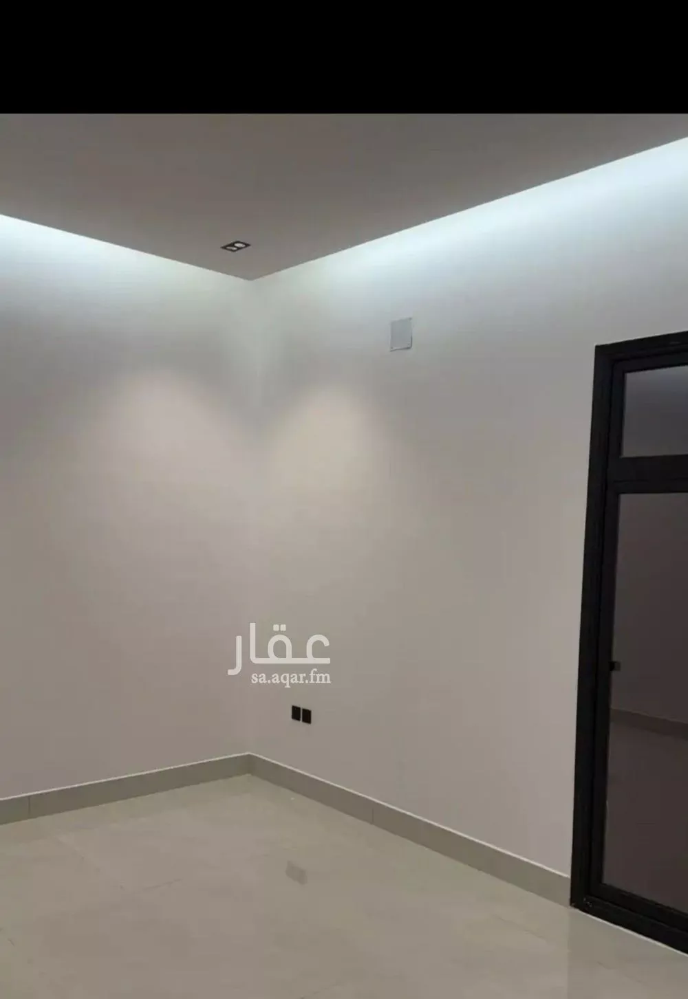3 bedroom floor in Dahiat Namar 1
