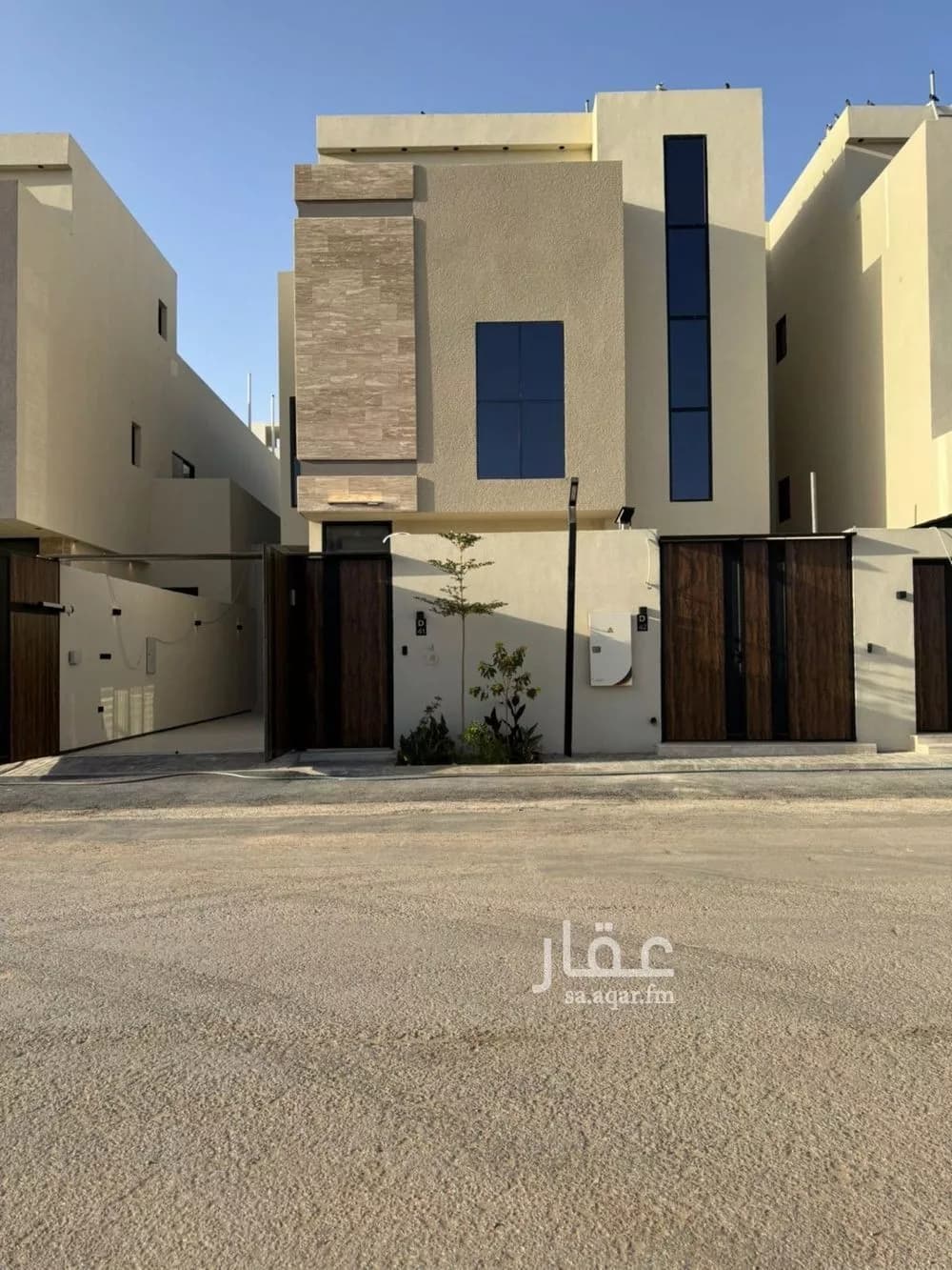 فيلا 5 غرف في العارض 1