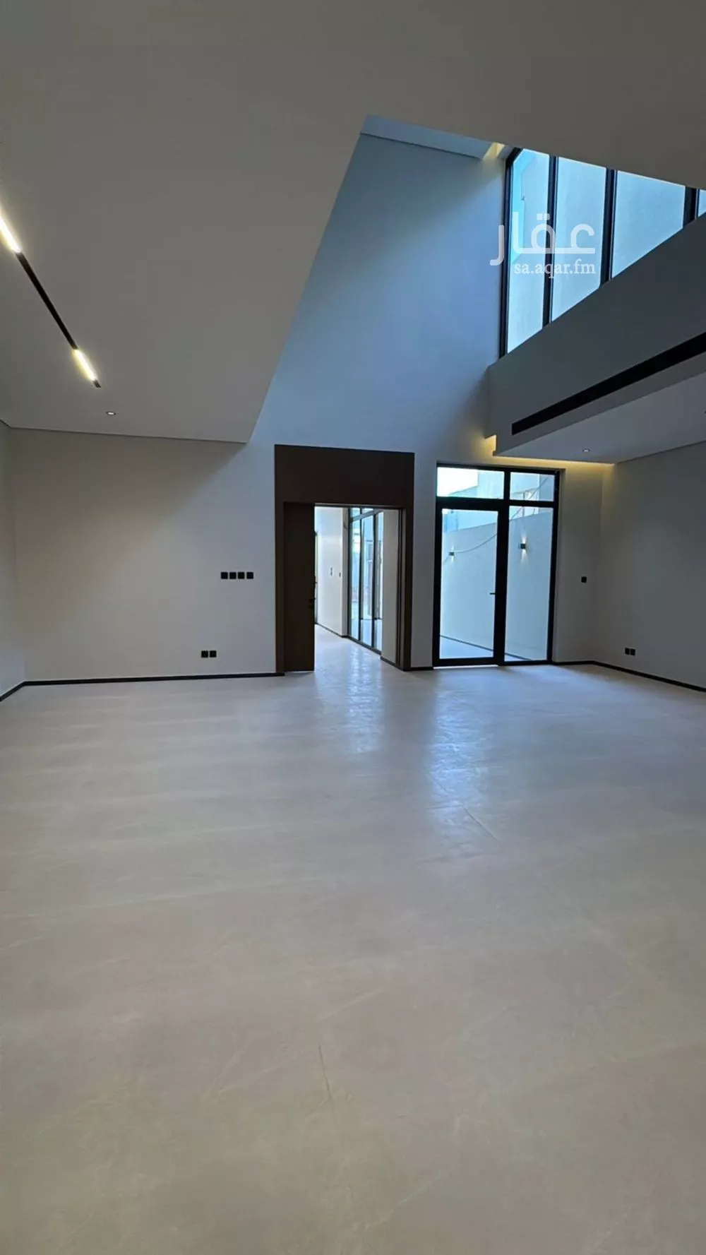 فيلا 5 غرف في العارض 4