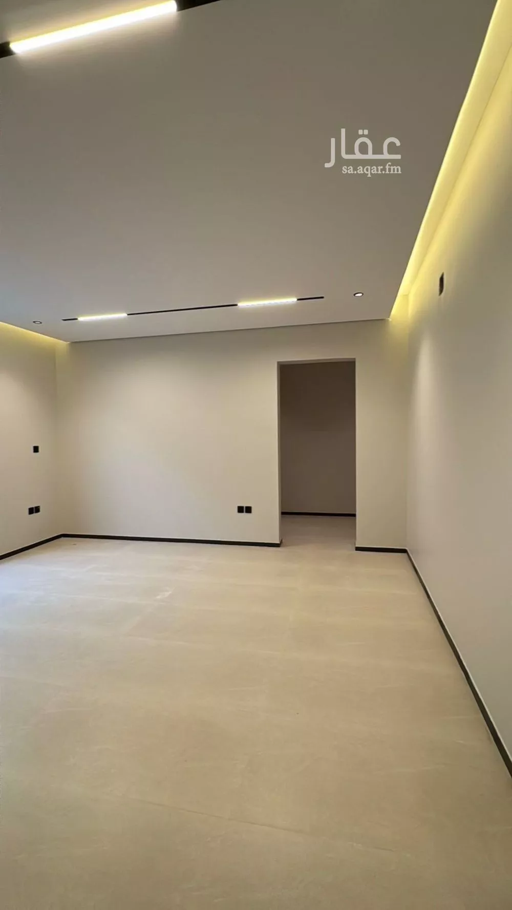 فيلا 5 غرف في العارض 8