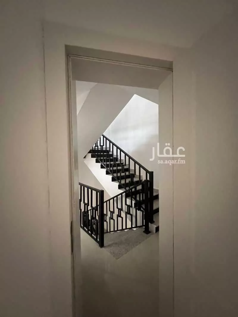 فيلا 4 غرف في ظهرة لبن 9