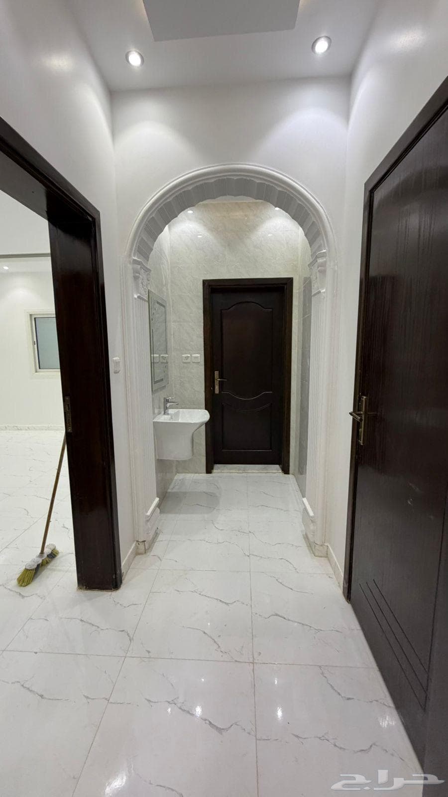 4 bedroom apartment in Al Hasa, Madinah 7