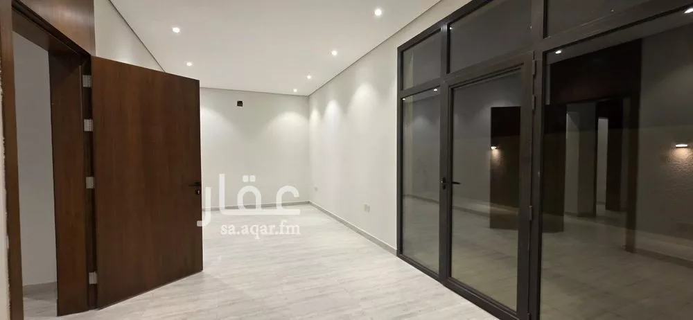 فيلا 6 غرف في العارض 7