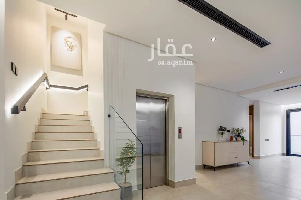 فيلا 5 غرف في العارض 7