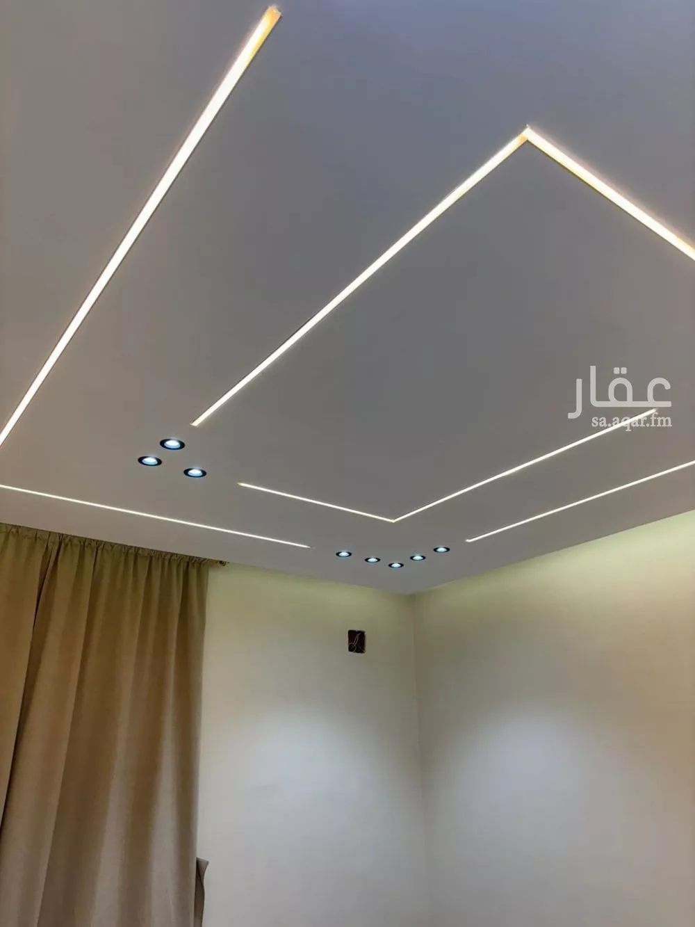 فيلا 7 غرف في الخليج 4