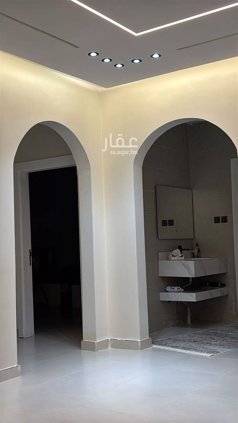 فيلا 7 غرف في الخليج 9