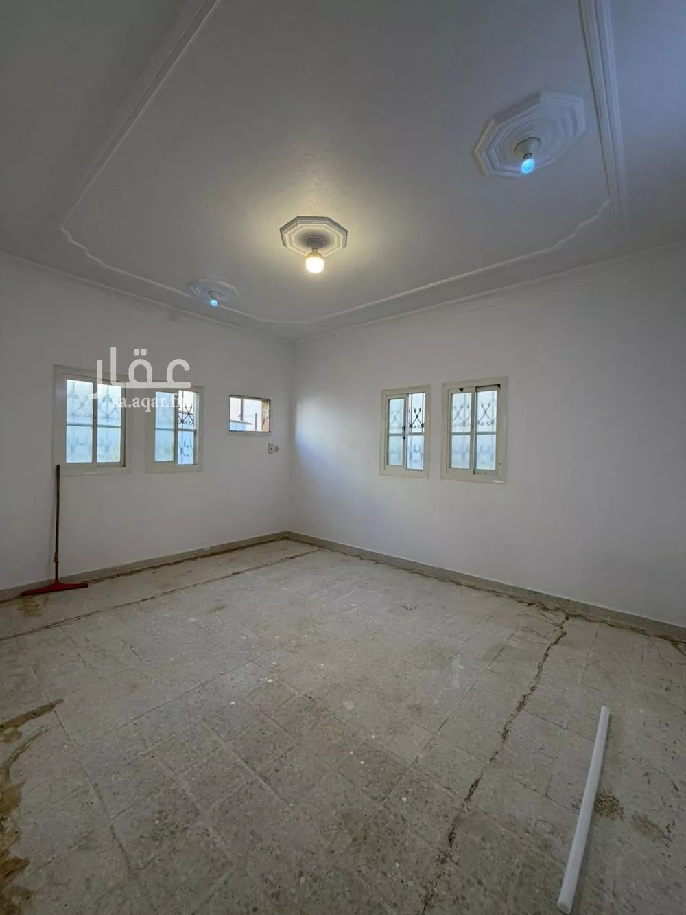 5 bedroom floor in Al Khaleej 8