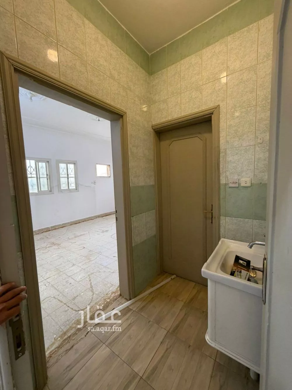 5 bedroom floor in Al Khaleej 9