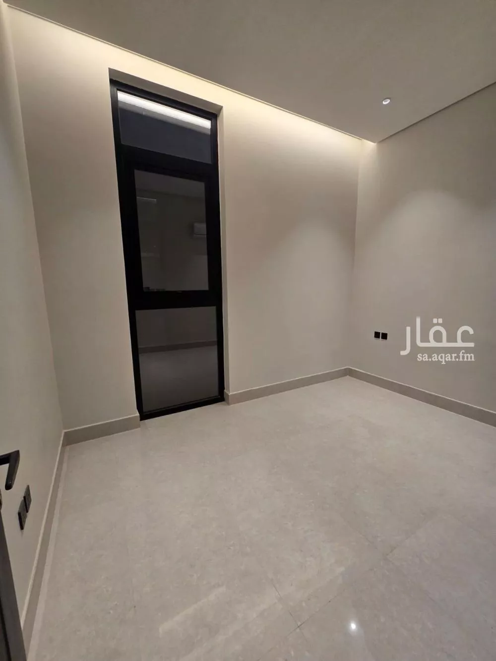 دور 5 غرف في النرجس 9