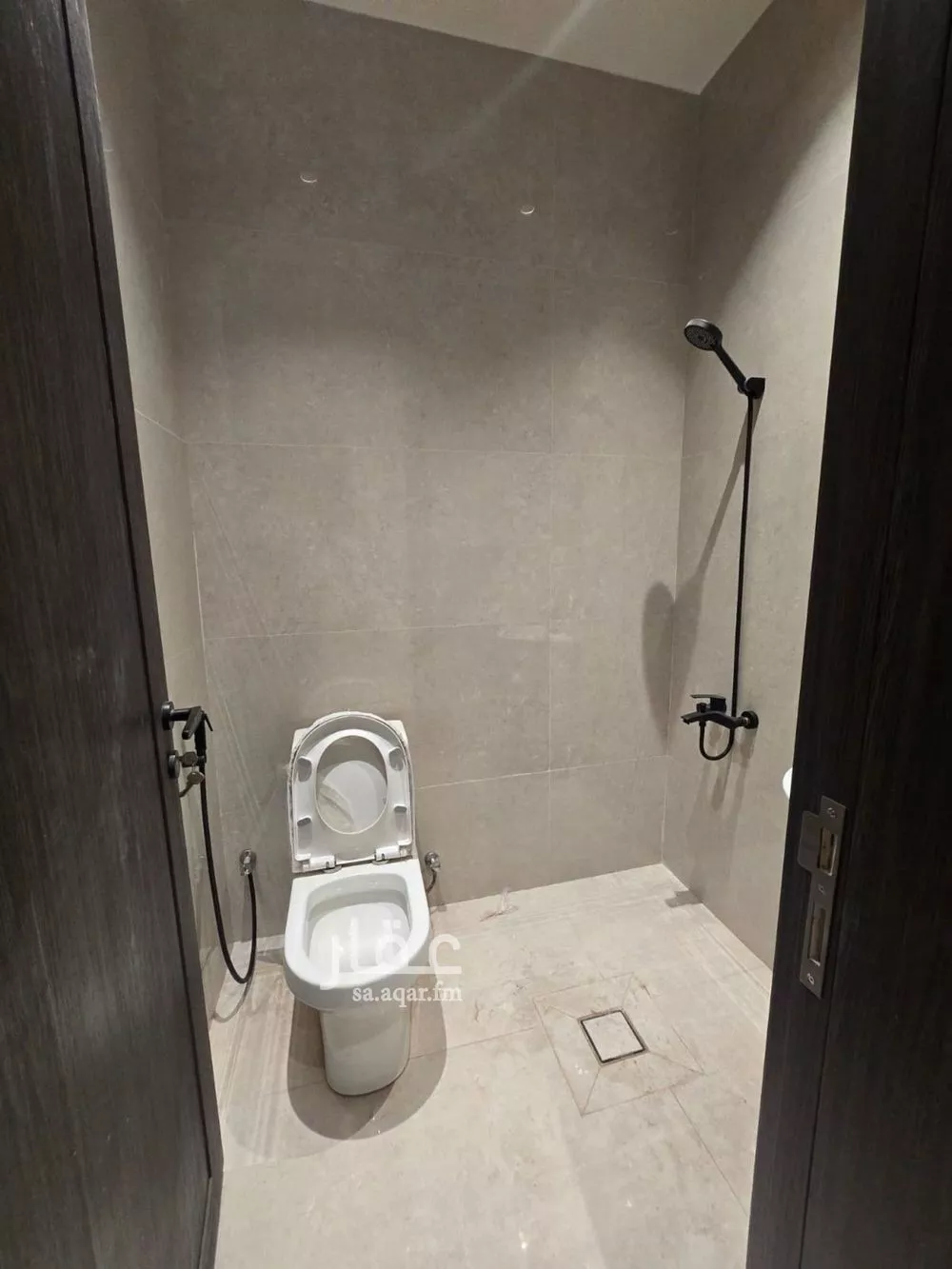 دور 5 غرف في النرجس 10