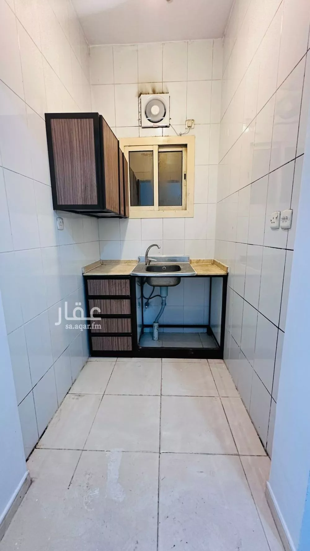 شقة 1 غرف في الساحل 4