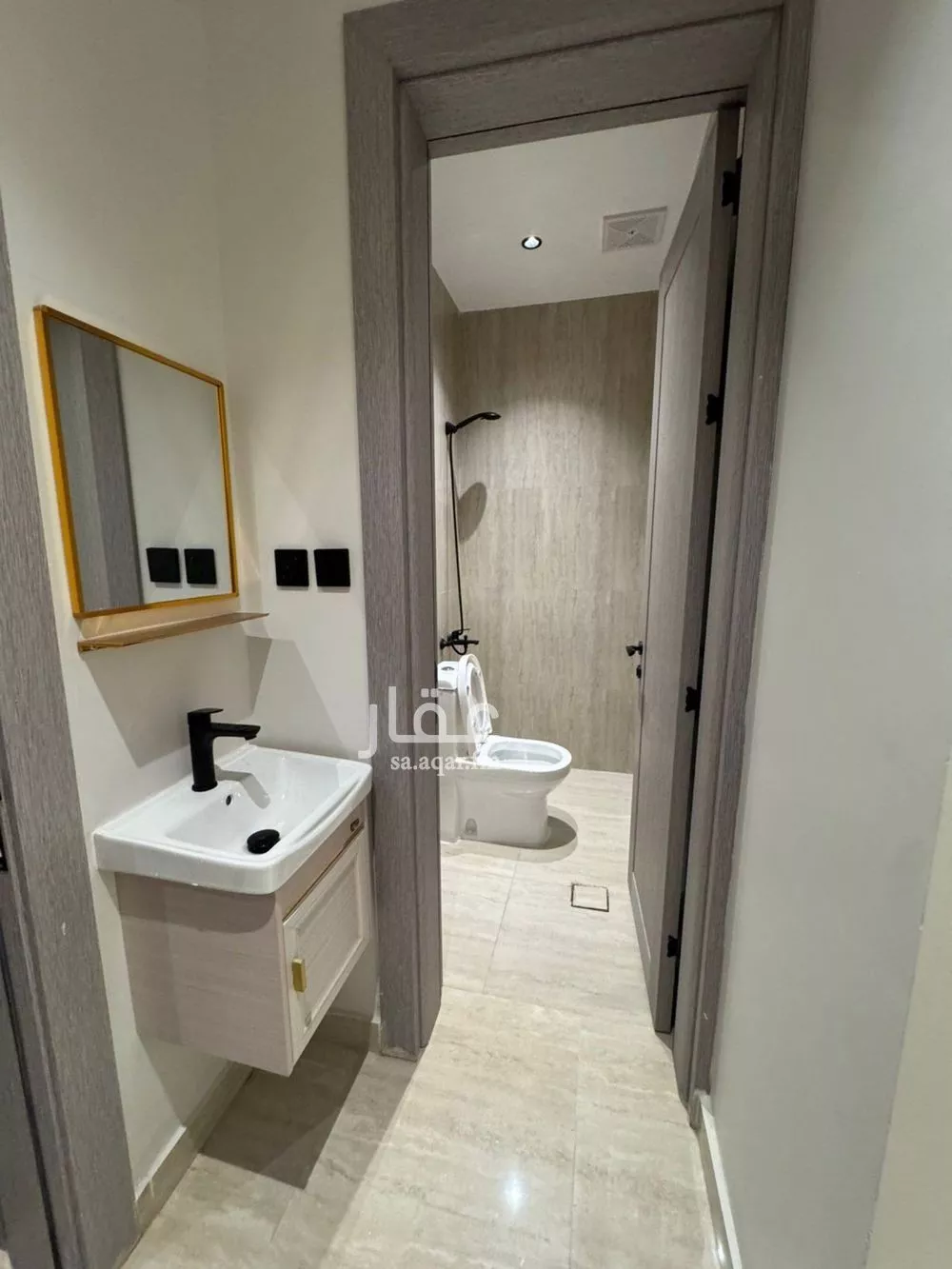 2 bedroom apartment in Al Hamra, Eastern Province 6