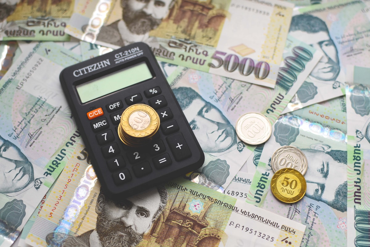 Calculator interface showing affordable neighborhoods based on salary input